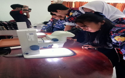 Tingkatkan Wawasan Sains, Siswa SMPN 5 OKU Ikuti Wisata Ilmiah di Loka Labkesmas Baturaja